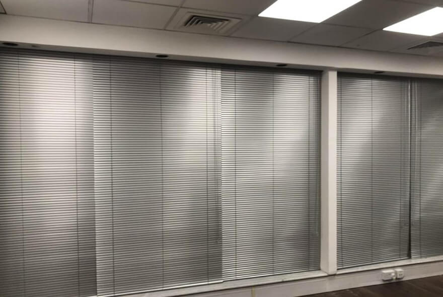 venetian-aluminium-blinds
